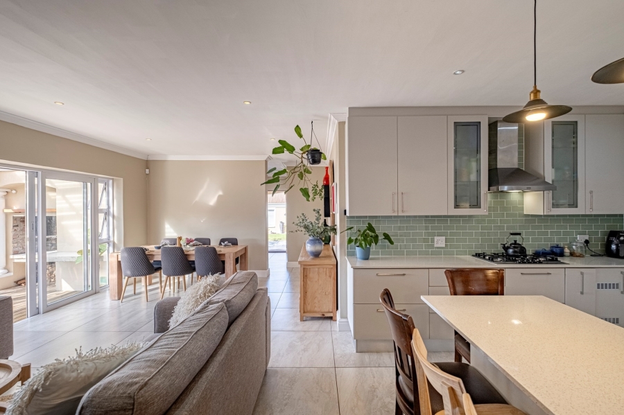 4 Bedroom Property for Sale in Lovemore Park Eastern Cape